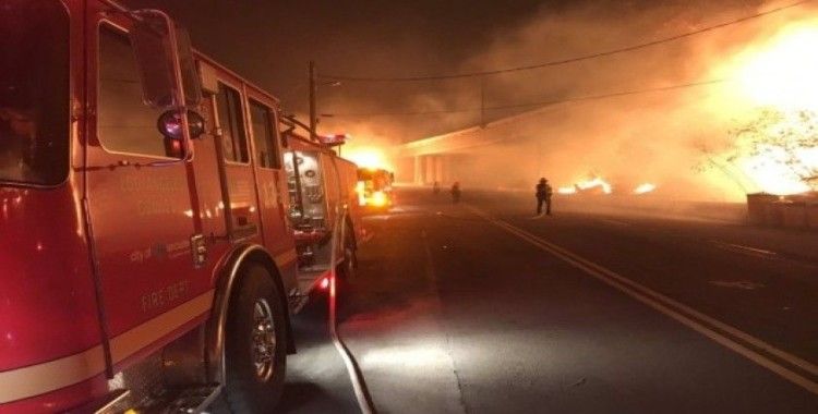 Kaliforniya’da yangın nedeniyle 100 binden fazla kişi tahliye edildi