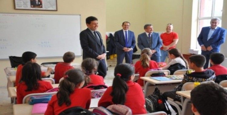 İl Milli Eğitim Müdürü Ulusan Çorlu’daki okulları inceledi