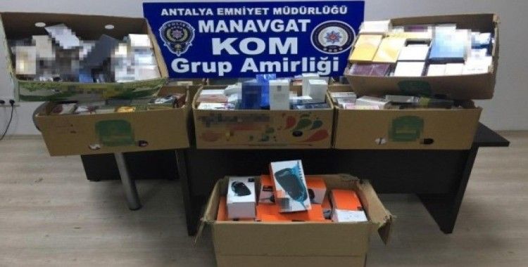 Antalya’da kaçak parfüm operasyonu