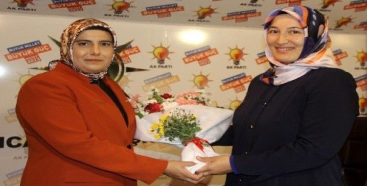 AK Parti Kadın Kollarında görev değişimi