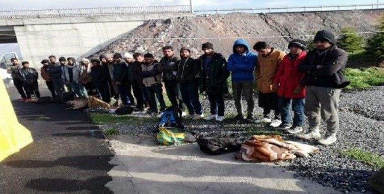 Kayseri’de 21 düzensiz göçmen yakalandı