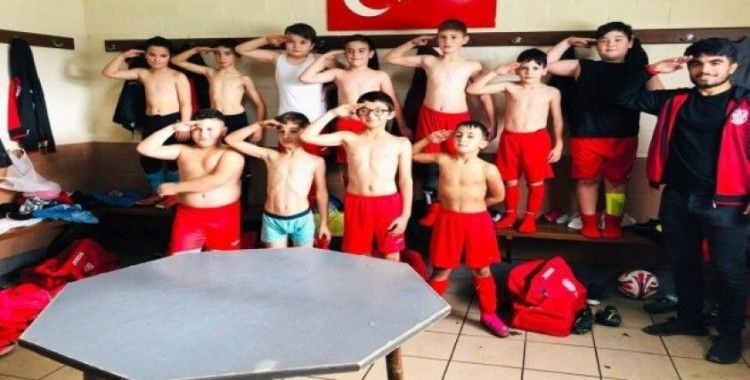 Belçika’da asker selamı veren Türk kulübüne soruşturma