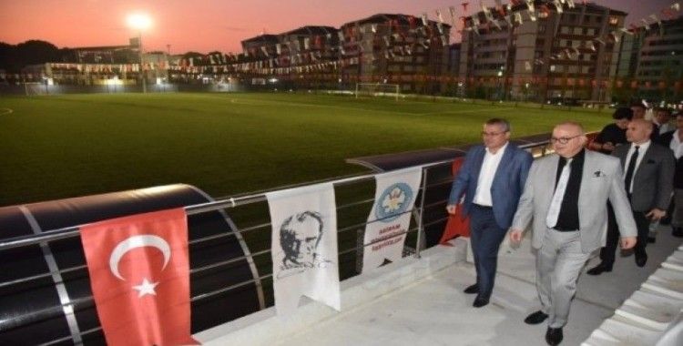 Tevfik Lav ve Fikri Bayrıl Spor Tesisleri açılışı ertelendi