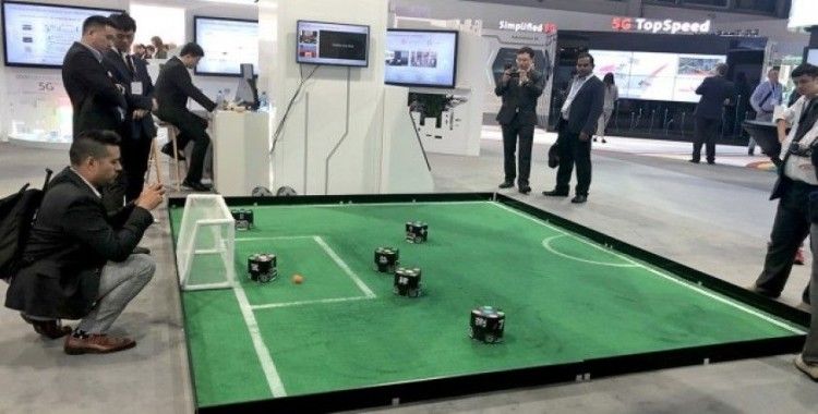 Dünya şampiyonu robot futbolculara Zürih'te yoğun ilgi