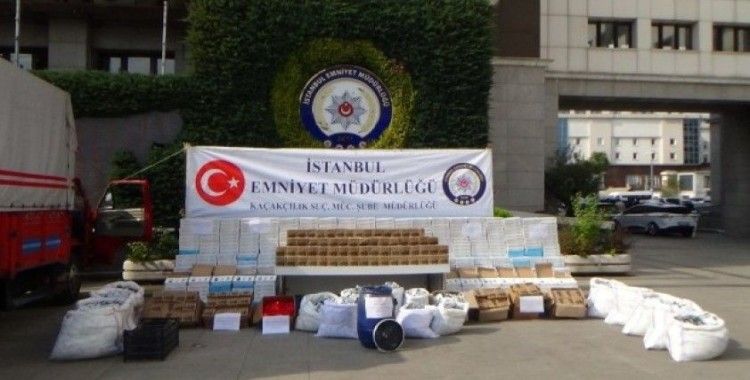 İstanbul’da düzenlenen operasyonda binlerce paket yasaklı ilaç ele geçirildi