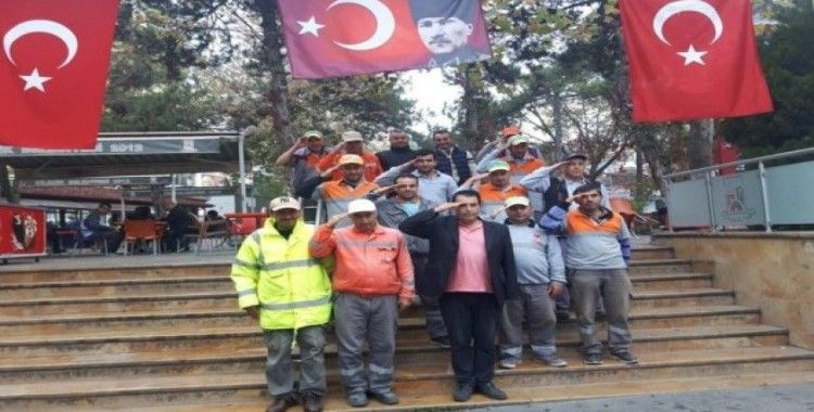 Temizlik işçilerinden görev öncesi Mehmetçiğe destek selamı