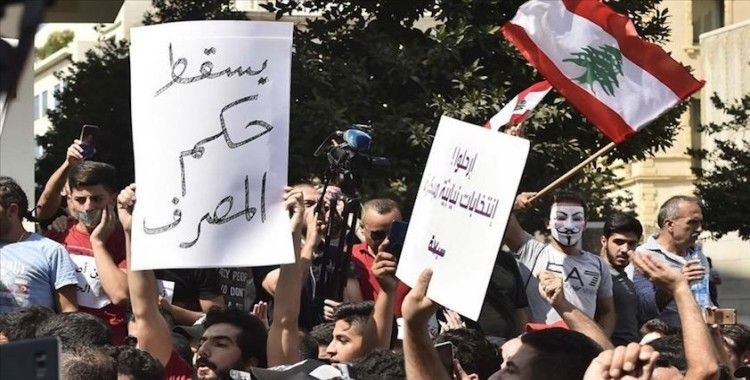 Lübnan polisi 70 göstericiyi gözaltına aldı