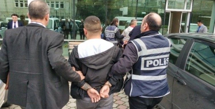 Firariyi yakamaya çalışan polise mukavemette bulunan 3 kişi tutuklandı