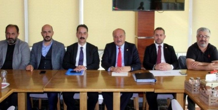 AK Parti Erzincan Milletvekilleri Karaman ve Çakır, gazetecilerle bir araya geldi