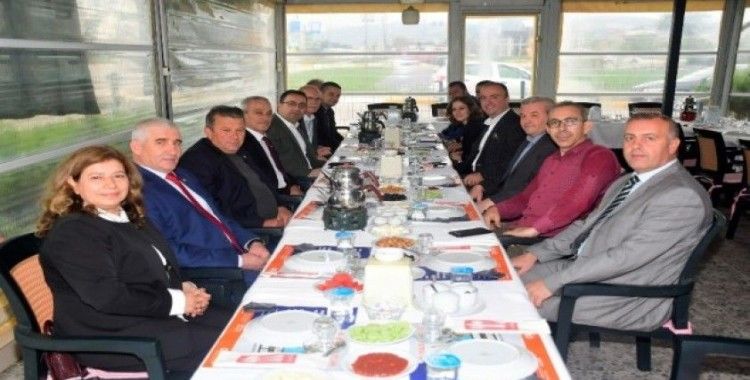 Başkan Erdoğan, mahalle muhtarlarıyla buluştu
