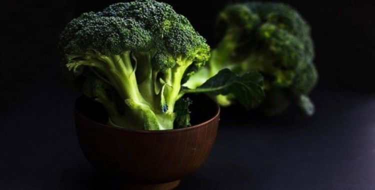 'Menopoz döneminde brokoli ve kereviz tüketmek dişleri koruyor'