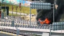 İstanbul Havalimanı’nda seyir halindeki VIP araç alev alev böyle yandı