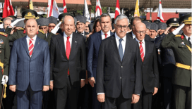 KKTC’de Atatürk Anıtı’na çelenk sunuldu