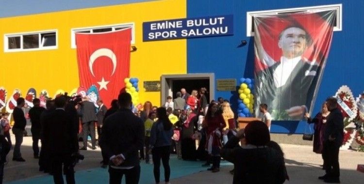 Kırıkkale’de ’Emine Bulut Spor Salonu’ açıldı