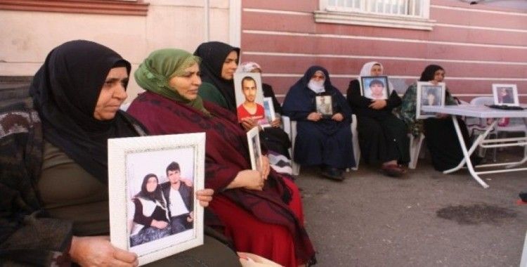 HDP önündeki ailelerin evlat nöbeti 58’inci gününde