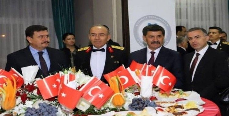 Erzincan’da 29 Ekim Cumhuriyet Bayramı resepsiyonu düzenlendi