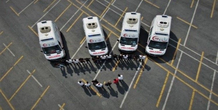 İstanbul’un ambulans sürücülerinin zorlu eğitimi havadan görüntülendi