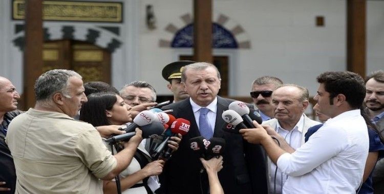 Cumhurbaşkanı Erdoğan cuma namazını Kerem Aydınlar Cami’inde kıldı