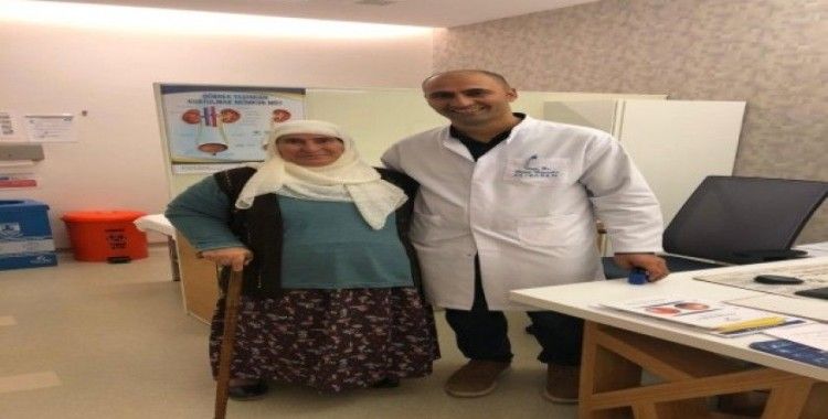 Diyabet hastası yaşlı kadın kapalı ameliyat yöntemiyle 6 cm’lik kanserli tümörden kurtuldu