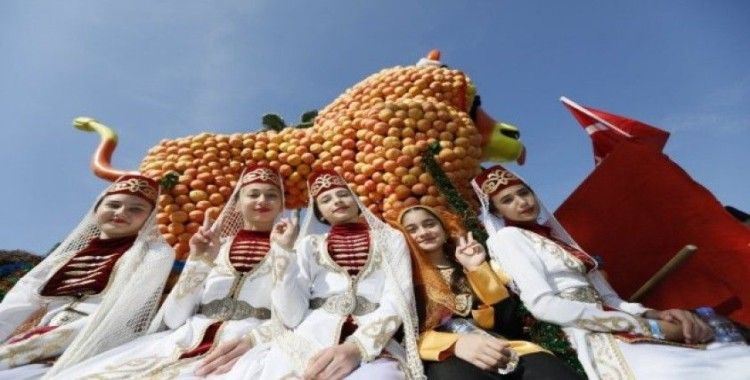 Mersin karnaval gibi bir festivale ev sahipliği yaptı