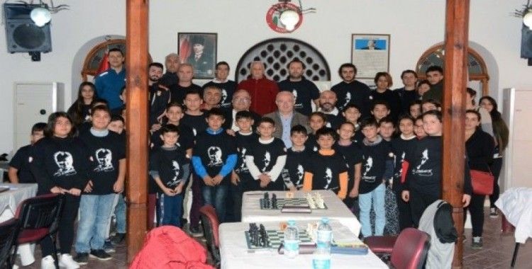 Menteşe’de Ata’ya saygı satranç turnuvası