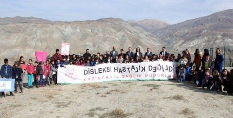 Erzincan’da öğrenciler 500 fidanı toprakla buluşturdu
