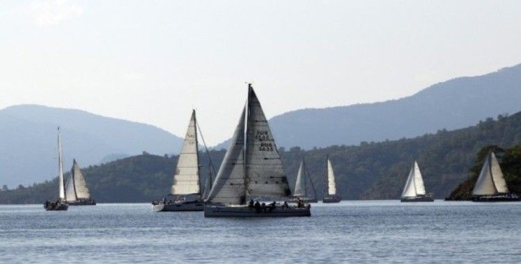 Yelkenli yatlar Fethiye’de yarıştı