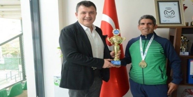 Şampiyon İstanbul’dan da birincilikle döndü