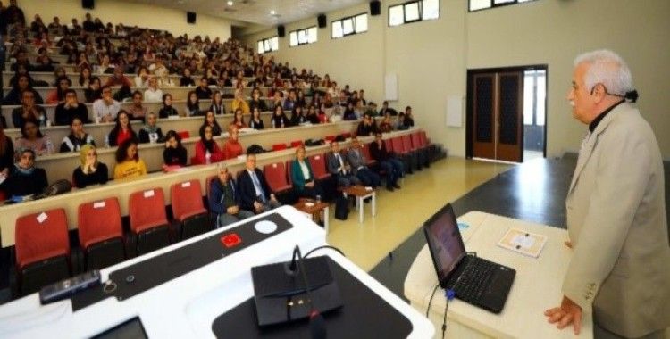 Balcı, Hukuk Fakültesi öğrencilerine konferans verdi