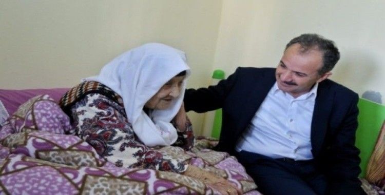 Başkan Kılınç, 102 Yaşındaki Fatma Teyzeye ziyaret