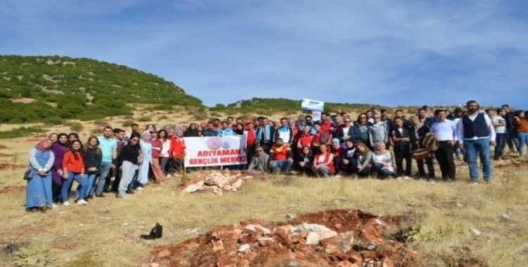 Gençler "Daha Yeşil Bir Türkiye" için fidan dikti