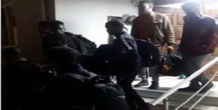 İzmir'de operasyon: 22 düzensiz göçmen yakalandı