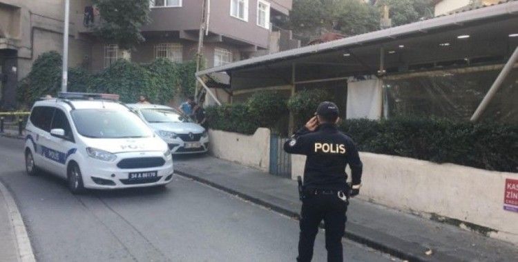 Beyoğlu’nda kahvehaneye silahlı saldırı: 1 yaralı