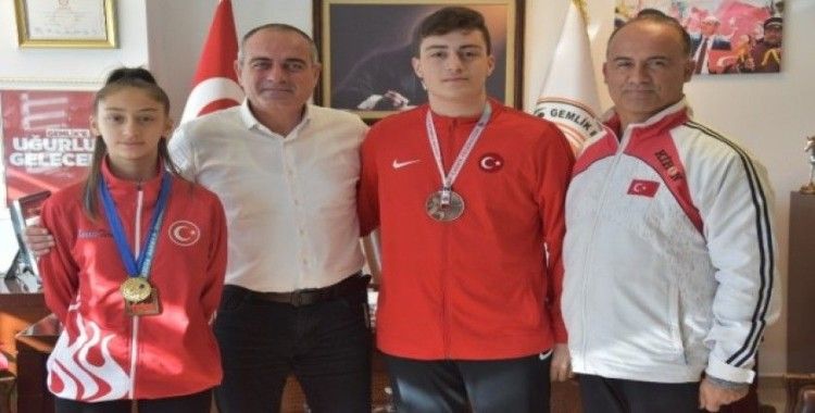 Başkan Sertaslan şampiyon sporcuları tebrik etti