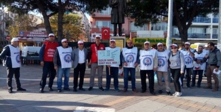 Gaziemir Belediyesinde çalışan işçilerden işten çıkarılmaya tepki
