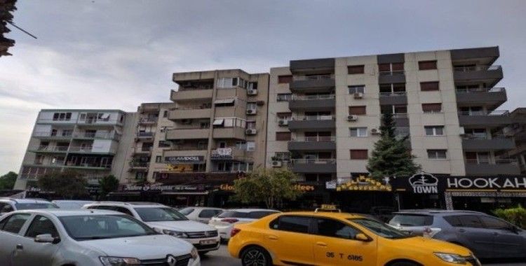 İzmir’deki eğik binalar tahliye ediliyor
