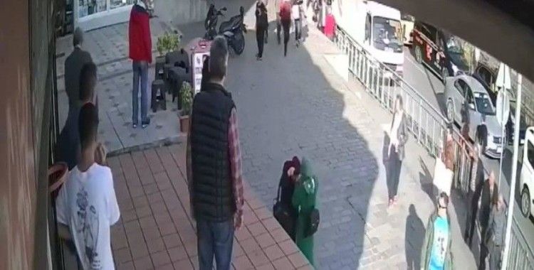 Soylu, 'Karaköy'de başörtülü öğrencilere saldıran provokatör gözaltına alındı'