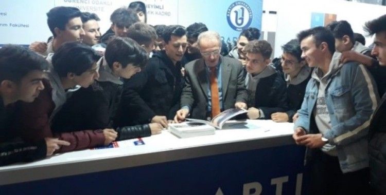 Rektör Uzun, Ankara’da aday öğrencilerle bir araya geldi