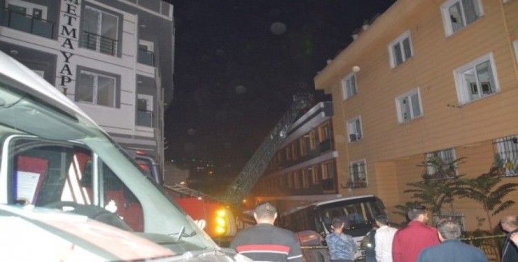 Şişli’de 9 katlı binada korkutan yangın