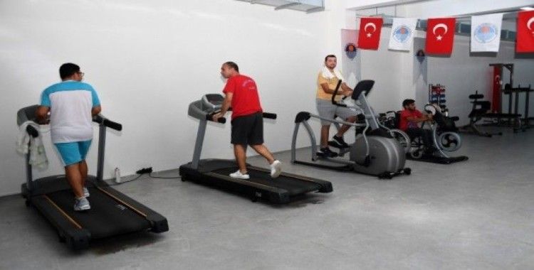 Mersin’deki engelliler sporla sosyalleşiyor