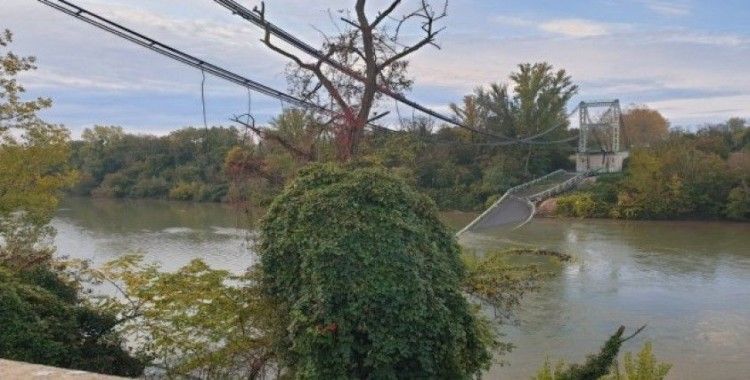 Fransa'da köprü çöktü, 1 ölü