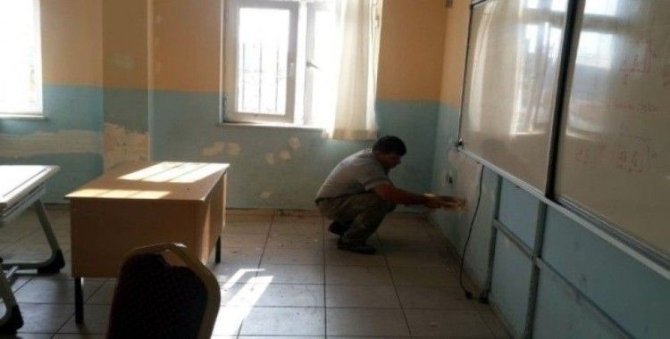 Akdeniz Belediyesinden okullara boya ve onarım desteği
