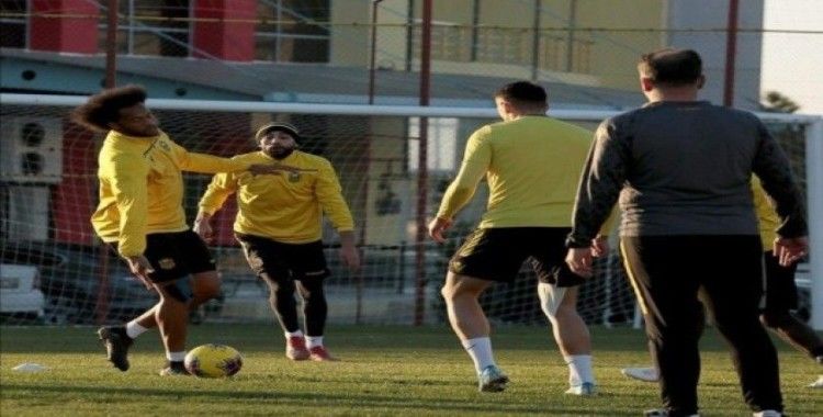 Yeni Malatyaspor, Fenerbahçe'yi Töre, Guilherme ve Bifouma ile yenmeyi planlıyor