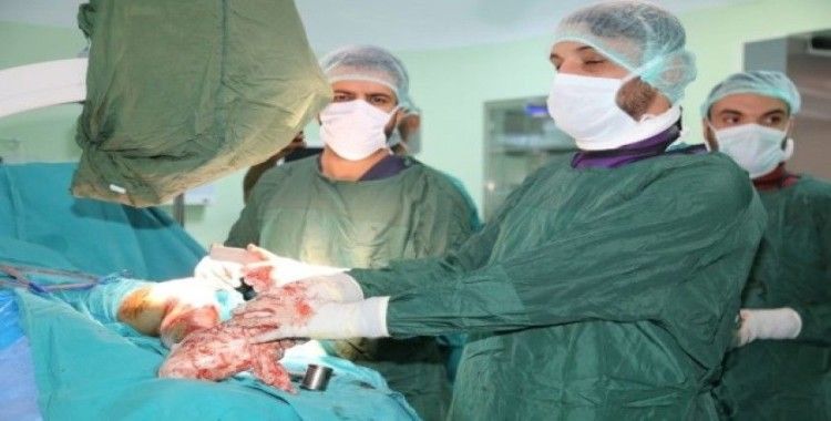 Diyarbakır’da manyetik çivi ile bacak uzatma ameliyatı gerçekleştirildi
