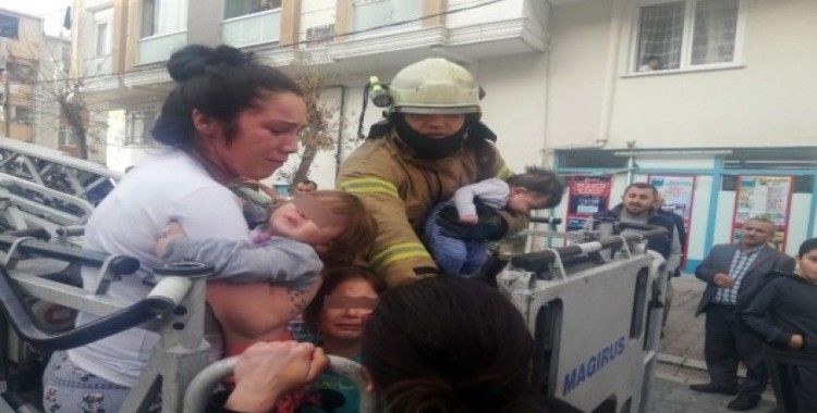 Esenyurt’ta yangın paniği: Bebekli aileler mahsur kaldı
