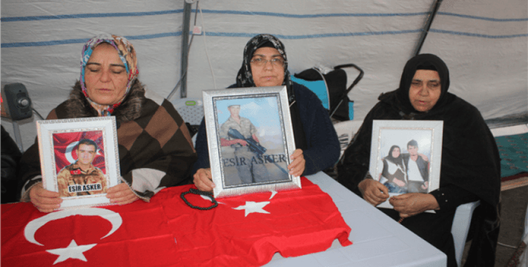 HDP önündeki ailelerin evlat nöbeti 84'üncü gününde