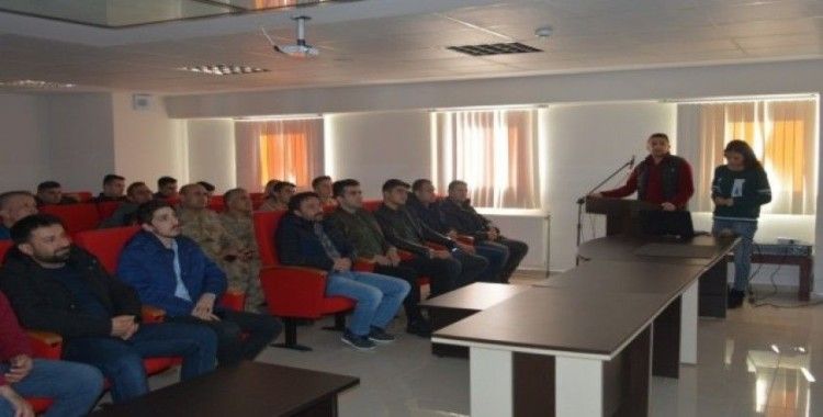 Ahlat’ta jandarma personeline kaçakçılığı önleme semineri
