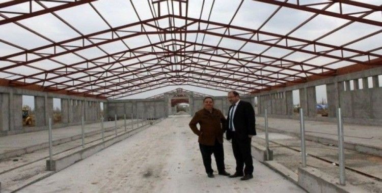 Erzincan’da 500 Başlık Düve Üretim Merkezi inşaatı hızla devam ediyor