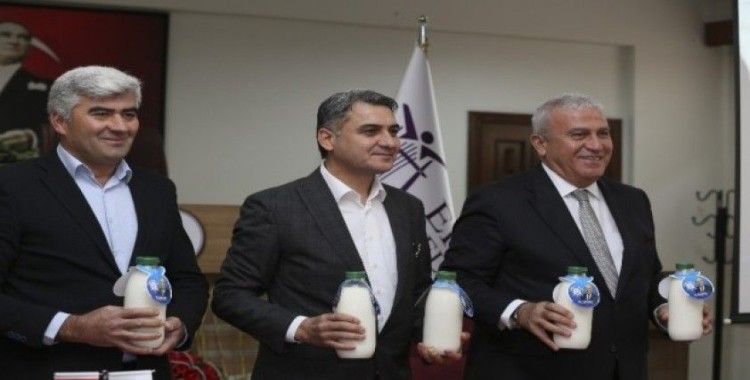 Efeler Belediyesi ve ÖR-KOPP işbirliğinde çocuklar için ücretsiz süt dağıtımı başlatıldı