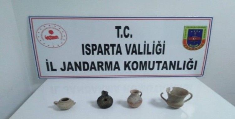 Isparta’da Tunç Çağı’na ait vazo şeklinde tarihi eserler ele geçirildi